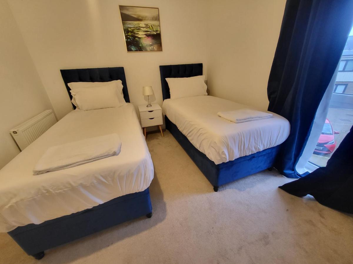 Garland Apartment, Greenhithe 3 Дартфорд Экстерьер фото