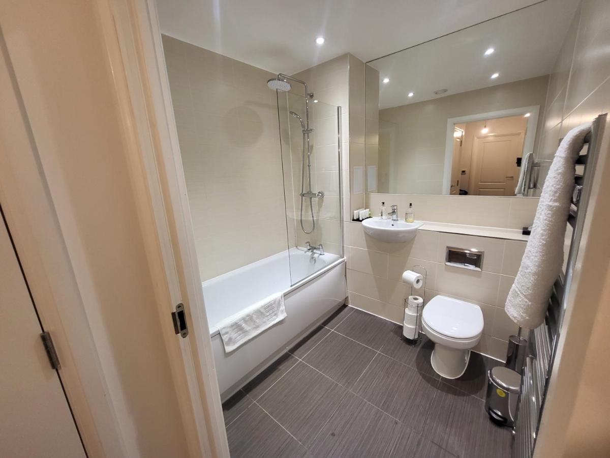Garland Apartment, Greenhithe 3 Дартфорд Экстерьер фото