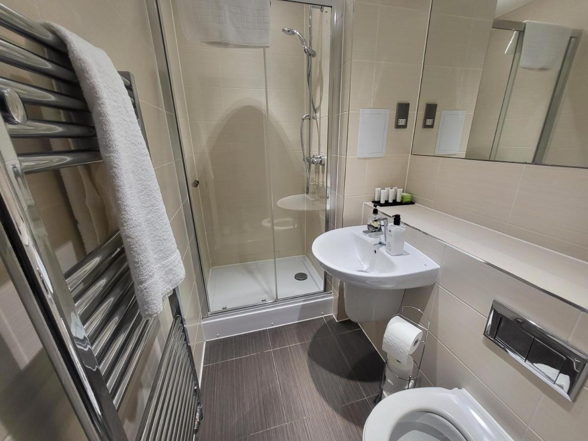 Garland Apartment, Greenhithe 3 Дартфорд Экстерьер фото