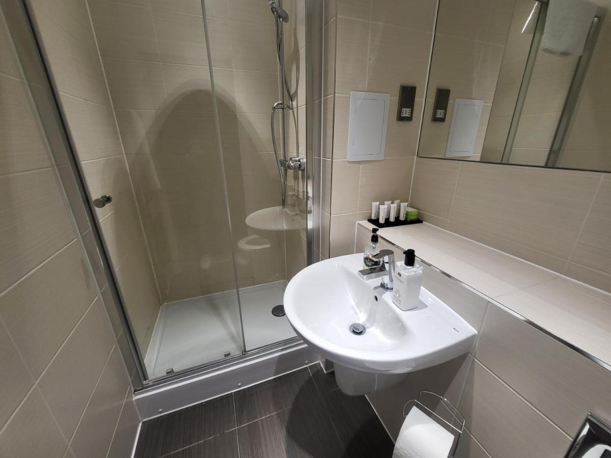 Garland Apartment, Greenhithe 3 Дартфорд Экстерьер фото